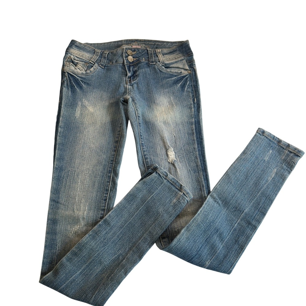 Almost Famous Y2K Low Rise Skinny Jeans Light Wash Distressed Stretch Juniors‎ 1
